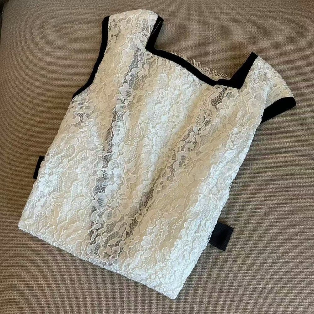 Helsa Revolve The Lace Mini Dress XSmall Cocktail Black White Spring Party Lace - Picture 7 of 12